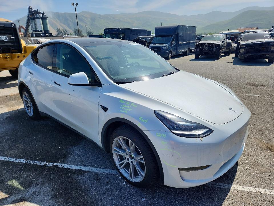 Продаж на аукціоні авто 2023 Tesla Model Y, vin: 7SAYGDEE5PF588566, номер лоту: 47392346