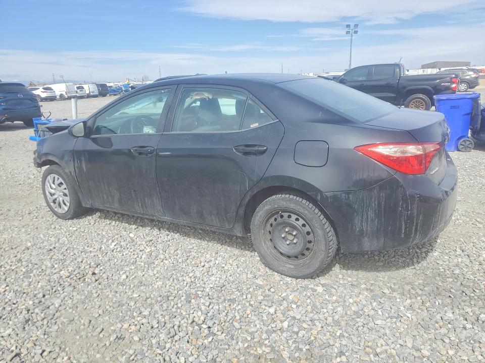 2017 Toyota Corolla მანქანა იყიდება აუქციონზე, vin: 5YFBURHE5HP685986, აუქციონის ნომერი: 46044376