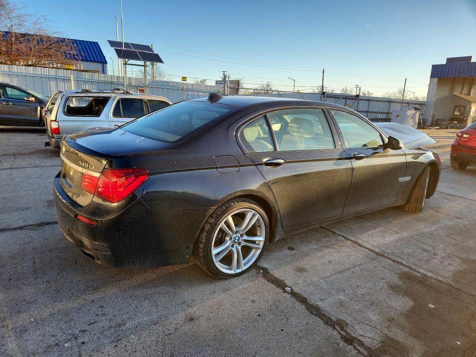 2014 Bmw 740 მანქანა იყიდება აუქციონზე, vin: WBAYE4C58ED138627, აუქციონის ნომერი: 79976715