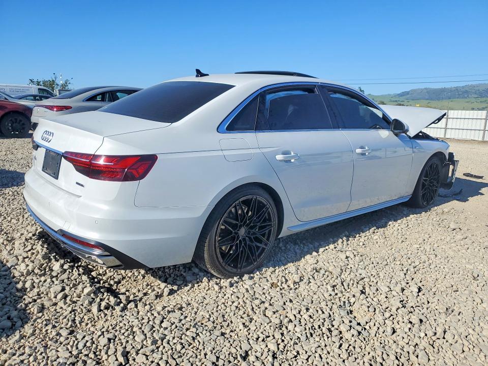 46149386 :رقم المزاد ، WAUEAAF42NN014640 vin ، 2022 Audi A4 مزاد بيع