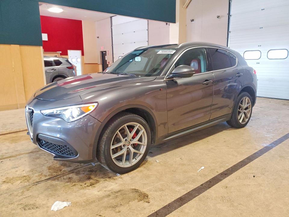 79580355 :رقم المزاد ، ZASFAKBN1J7C29380 vin ، 2018 Alfa Romeo Stelvio مزاد بيع