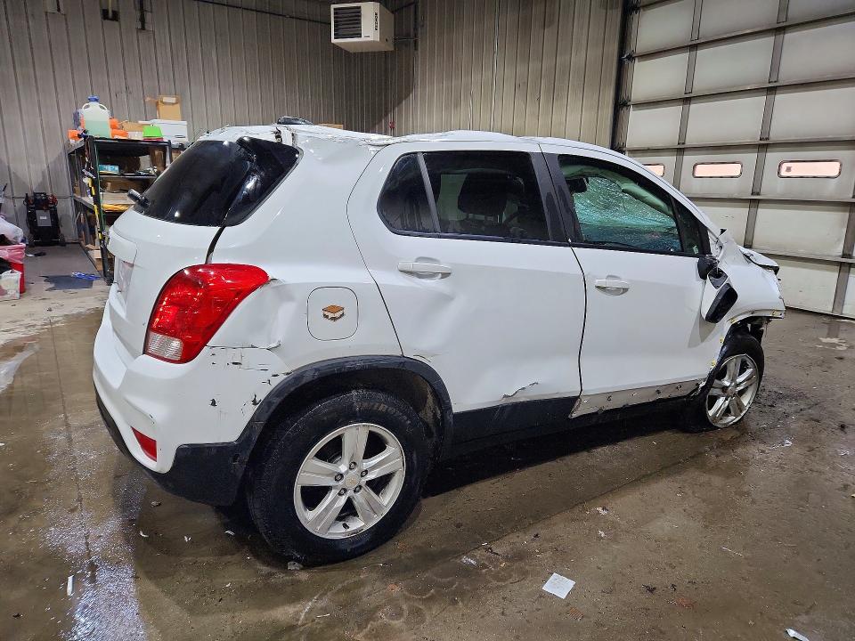 Продажа на аукционе авто 2022 Chevrolet Trax, vin: KL7CJNSM7NB526514, номер лота: 46846526
