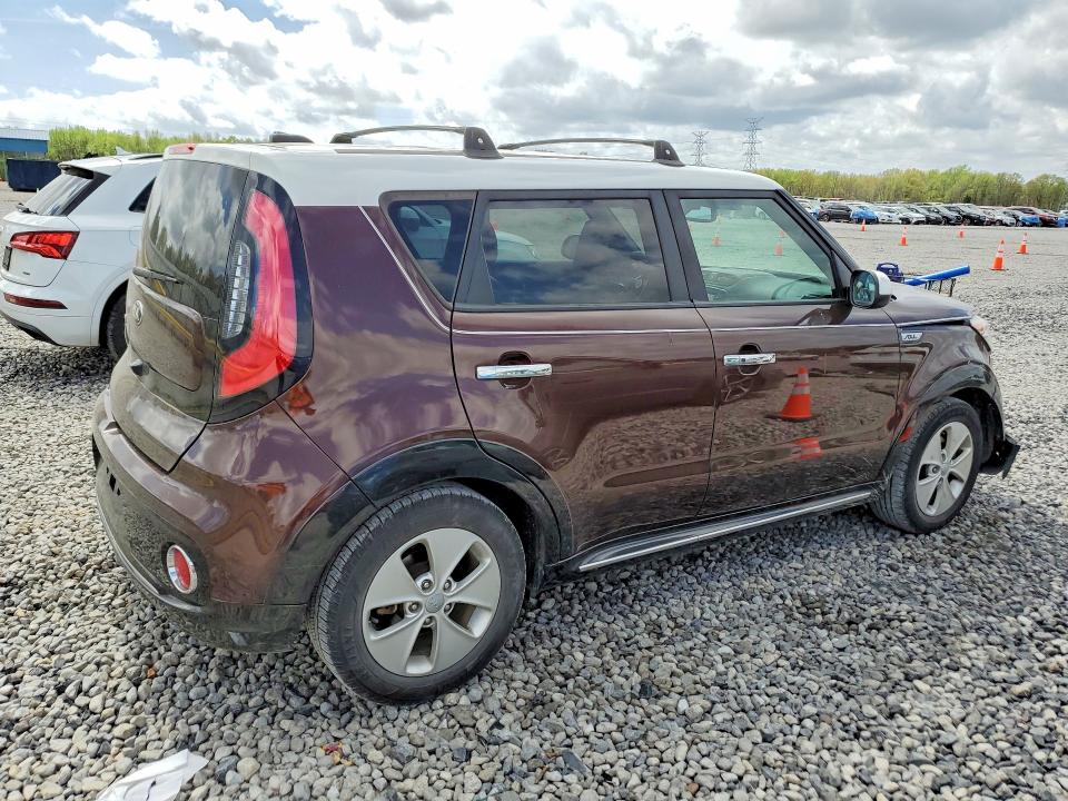 Продаж на аукціоні авто 2017 Kia Soul, vin: KNDJP3A59H7468467, номер лоту: 48277136