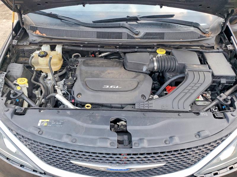 46478766 :رقم المزاد ، 2C4RC1EG7JR289542 vin ، 2018 Chrysler Pacifica مزاد بيع