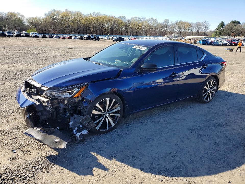 41839756 :رقم المزاد ، 1N4BL4CV4NN327466 vin ، 2022 Nissan Altima مزاد بيع