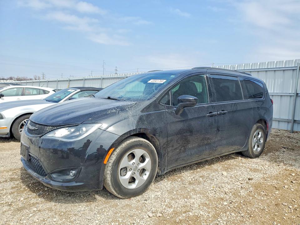Продажа на аукционе авто 2018 Chrysler Pacifica, vin: 2C4RC1FG6JR333884, номер лота: 45941756
