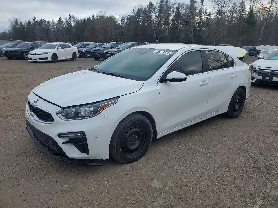 45761276 :رقم المزاد ، 3KPF54AD4ME348398 vin ، 2021 Kia Forte مزاد بيع