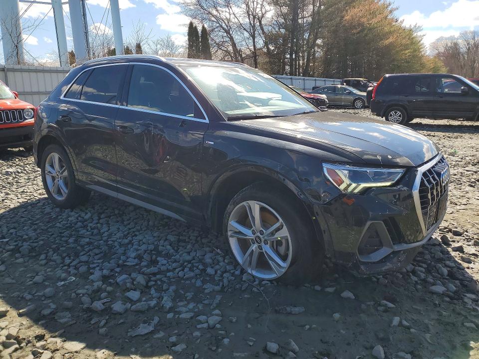 46363616 :رقم المزاد ، WA1EECF33M1129449 vin ، 2021 Audi Q3 مزاد بيع