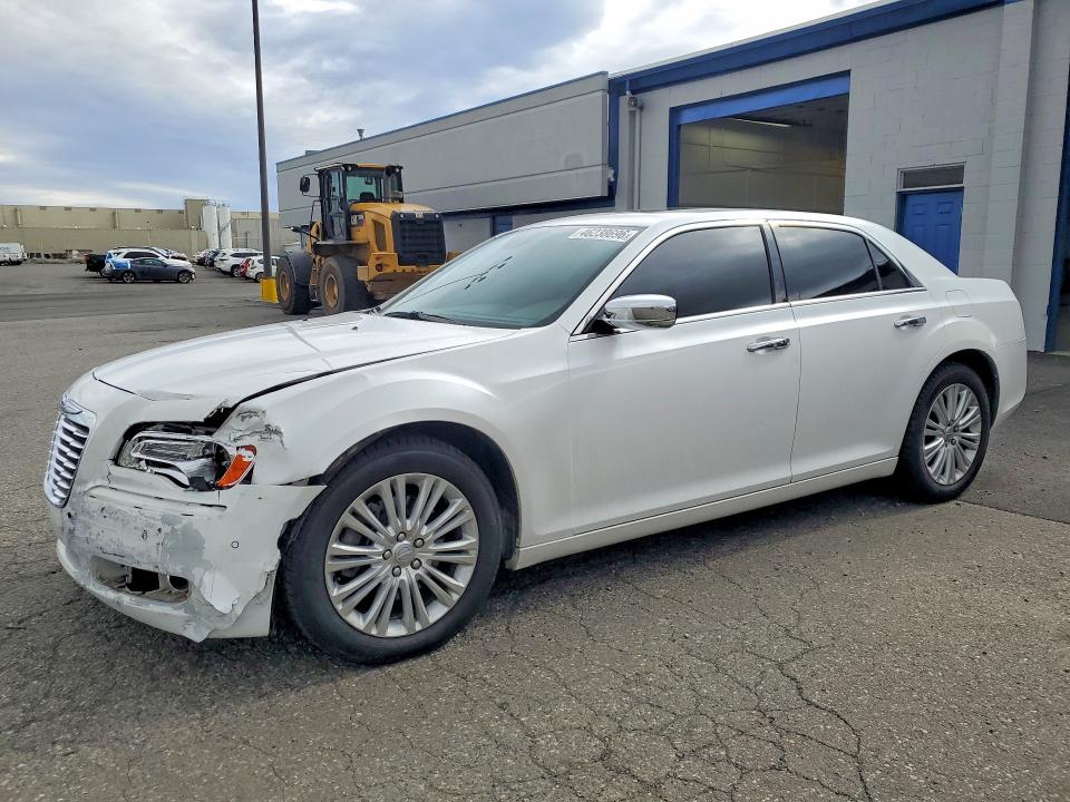 2014 Chrysler 300c მანქანა იყიდება აუქციონზე, vin: 2C3CCAKG8EH103694, აუქციონის ნომერი: 46238696