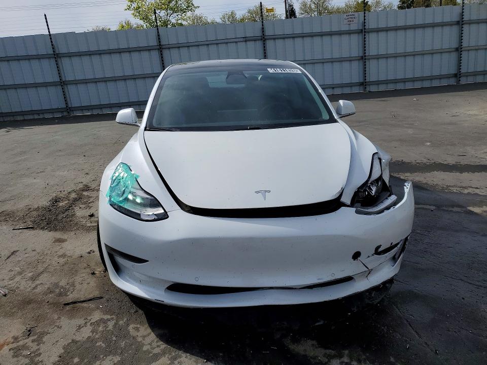 41811826 :رقم المزاد ، 5YJ3E1EA8LF802470 vin ، 2020 Tesla Model 3 مزاد بيع