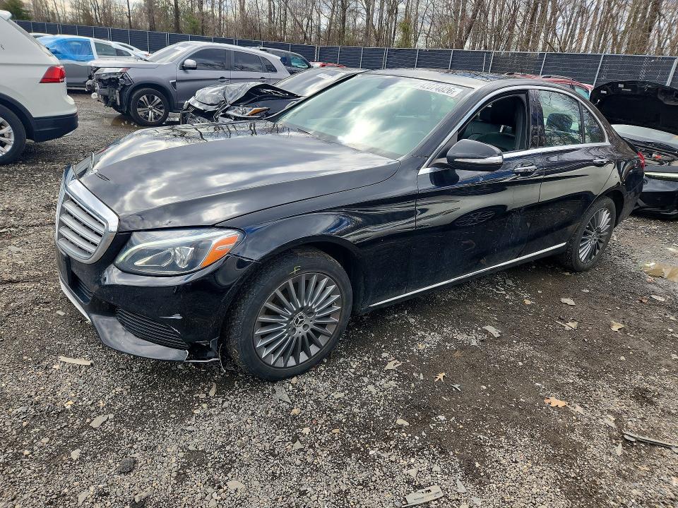 42074826 :رقم المزاد ، 55SWF4KB6FU023175 vin ، 2015 Mercedes-benz C مزاد بيع