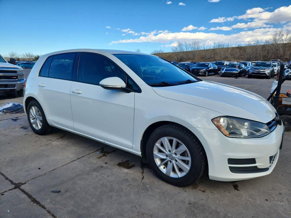 47131126 :رقم المزاد ، 3VWRA7AU2FM050853 vin ، 2015 Volkswagen Golf مزاد بيع