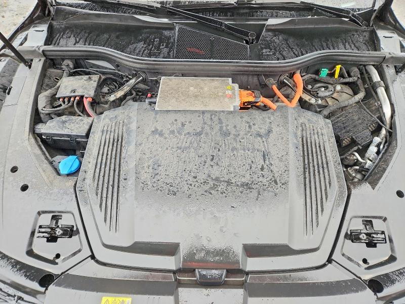 Продажа на аукционе авто 2021 Audi E-tron, vin: WA1AAAGEXMB021371, номер лота: 45570896