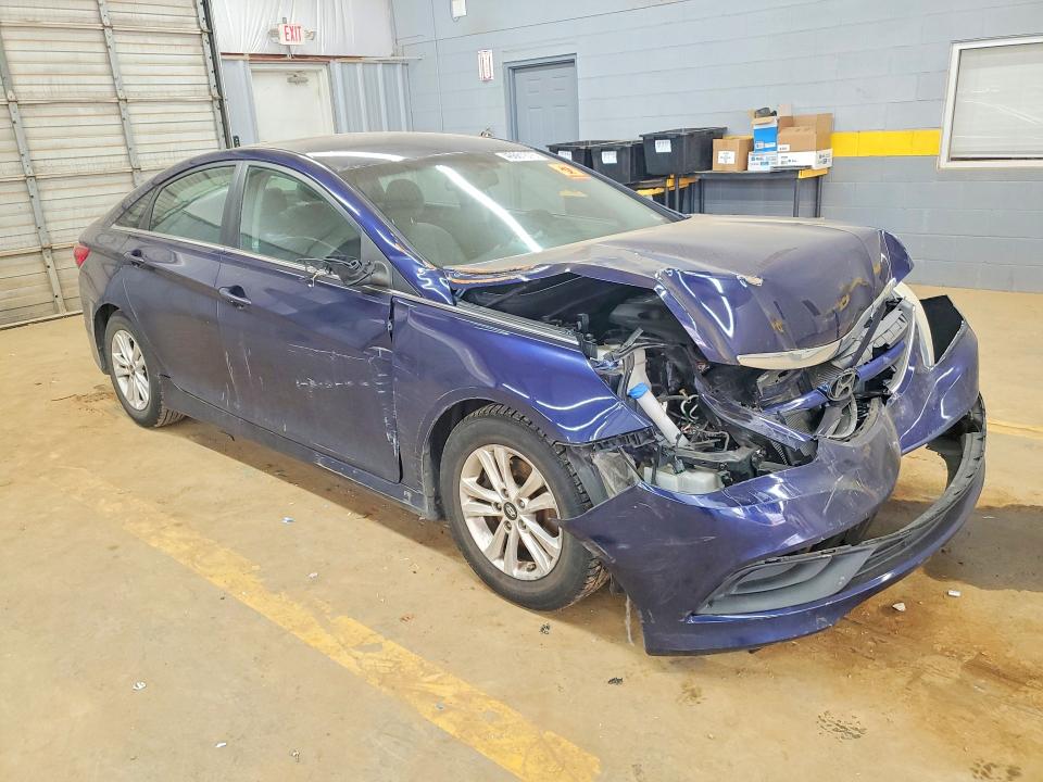 46661876 :رقم المزاد ، 5NPEB4AC6EH828595 vin ، 2014 Hyundai Sonata مزاد بيع