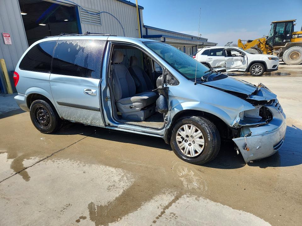 47588126 :رقم المزاد ، 1A4GP45RX6B549642 vin ، 2006 Chrysler Town & Country مزاد بيع