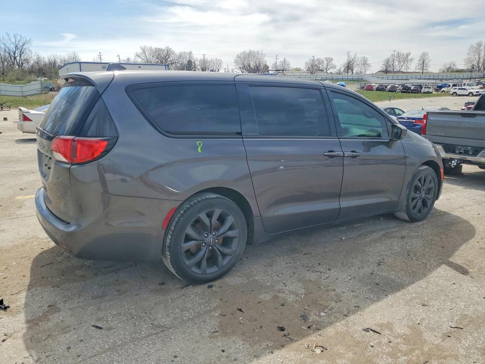 46709646 :رقم المزاد ، 2C4RC1FG4KR751460 vin ، 2019 Chrysler Pacifica مزاد بيع