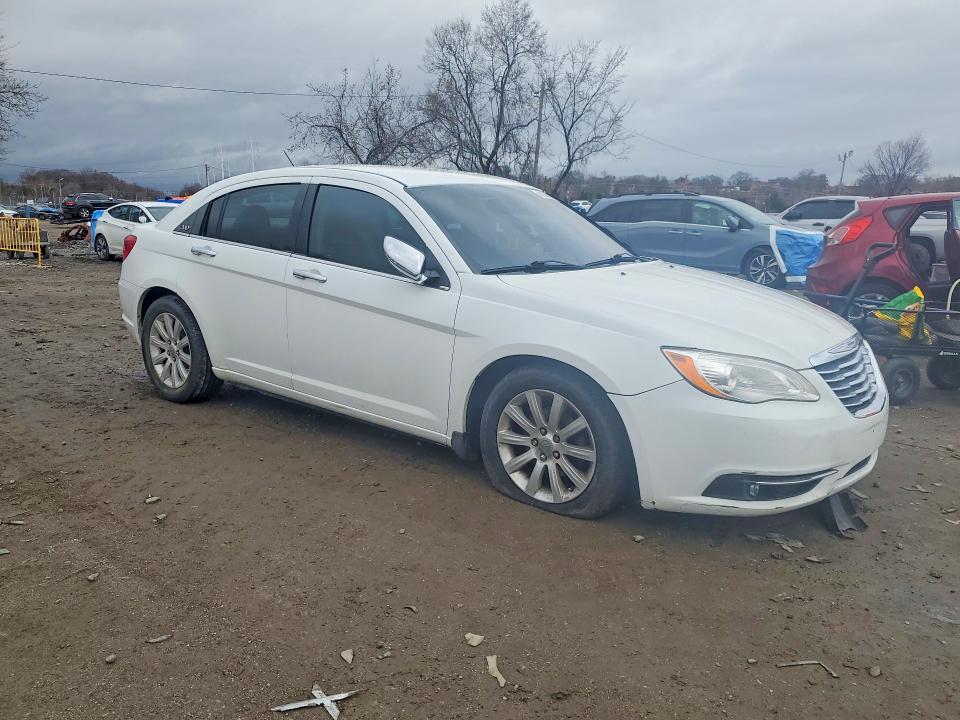 2014 Chrysler 200 მანქანა იყიდება აუქციონზე, vin: 1C3CCBCG3EN156279, აუქციონის ნომერი: 45736866