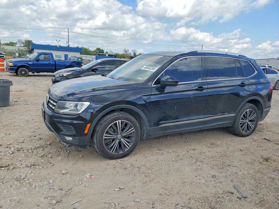 46565296 :رقم المزاد ، 3VV2B7AX4JM031288 vin ، 2018 Volkswagen Tiguan مزاد بيع