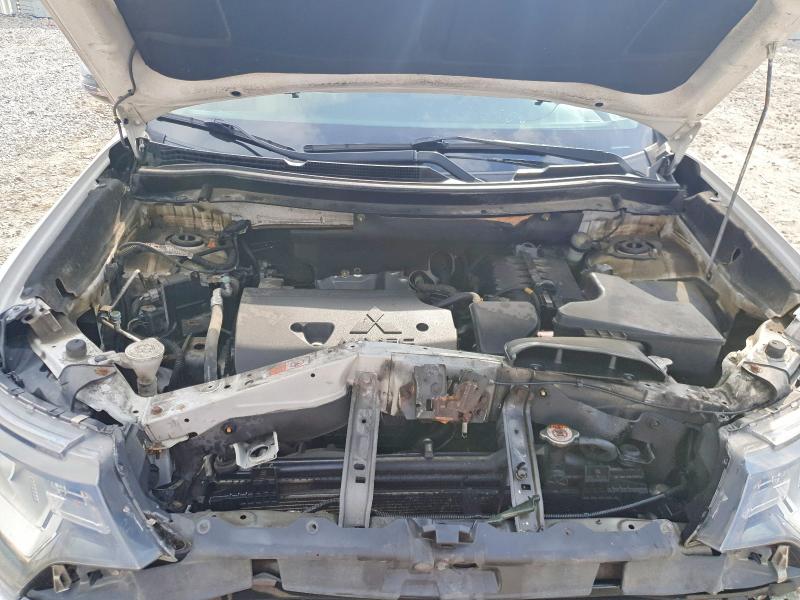 Продаж на аукціоні авто 2016 Mitsubishi Outlander, vin: JA4AZ3A31GZ001565, номер лоту: 48037686