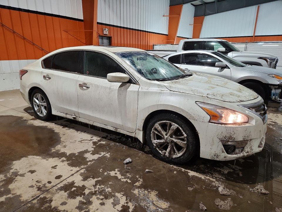 45795336 :رقم المزاد ، 1N4AL3AP0FN392844 vin ، 2015 Nissan Altima مزاد بيع