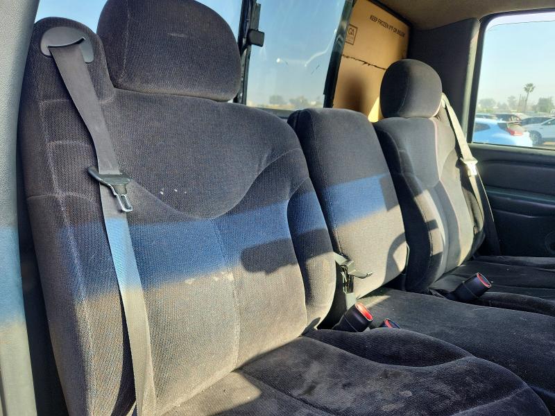 46730396 :رقم المزاد ، 1GTEC14V3YE255040 vin ، 2000 Gmc New Sierra مزاد بيع