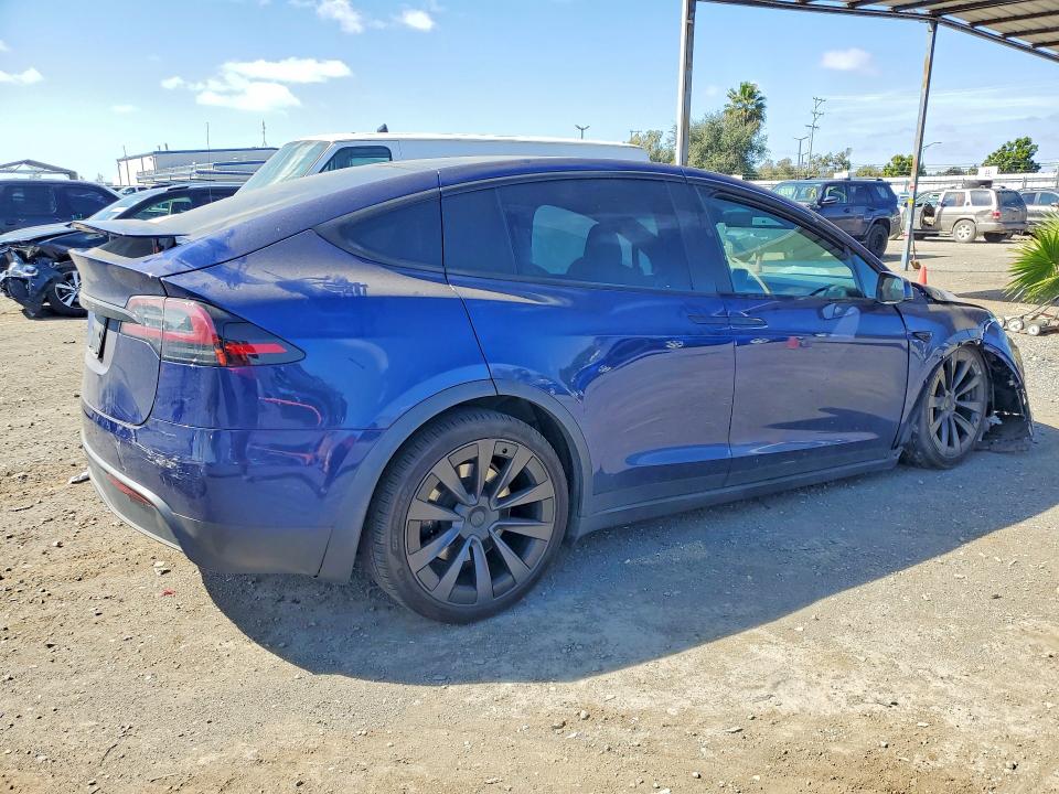 2023 Tesla Model X მანქანა იყიდება აუქციონზე, vin: 7SAXCAE52PF384474, აუქციონის ნომერი: 42005526