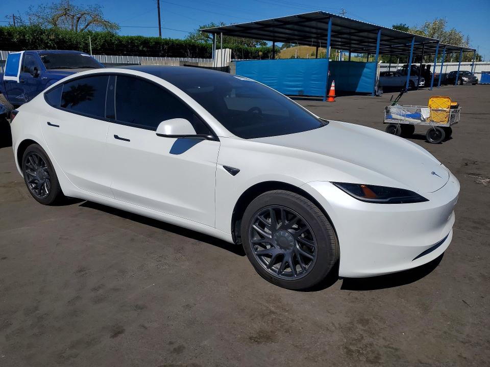 2025 Tesla Model 3 მანქანა იყიდება აუქციონზე, vin: 5YJ3E1EA5SF031870, აუქციონის ნომერი: 47223046