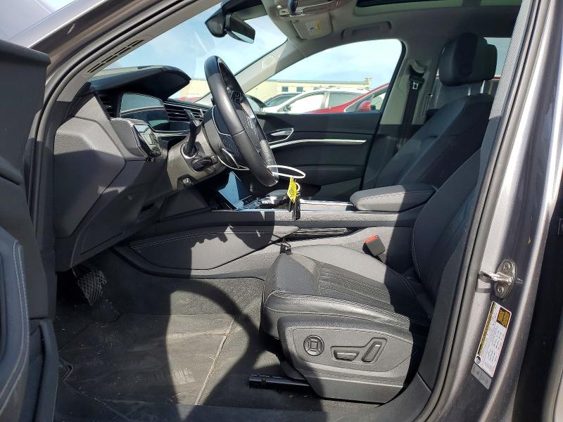 45935816 :رقم المزاد ، WA1LAAGE7NB013299 vin ، 2022 Audi E-tron مزاد بيع