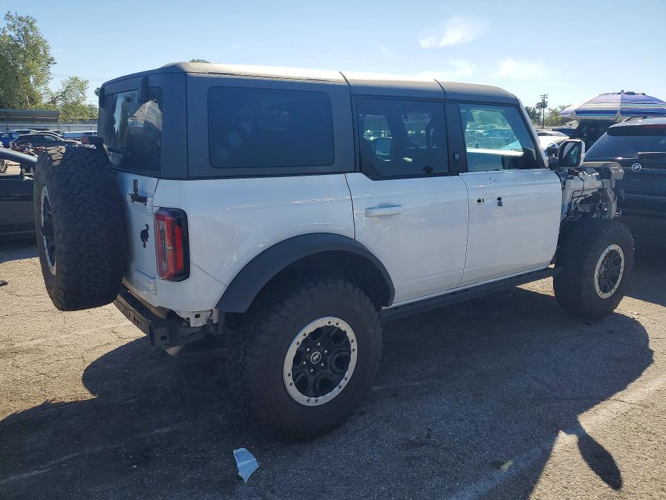 Продажа на аукционе авто 2023 Ford Bronco, vin: 1FMEE5DP6PLB70315, номер лота: 45805126