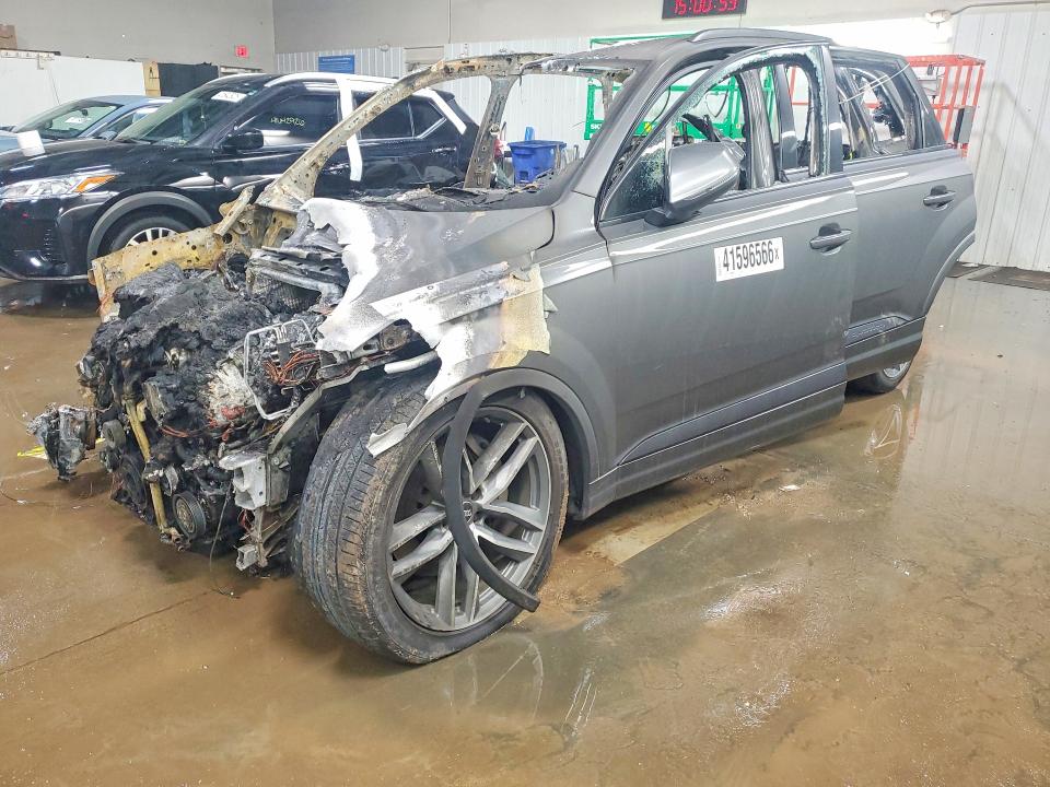 Продаж на аукціоні авто 2018 Audi Q7, vin: WA1VAAF75JD032993, номер лоту: 41596566