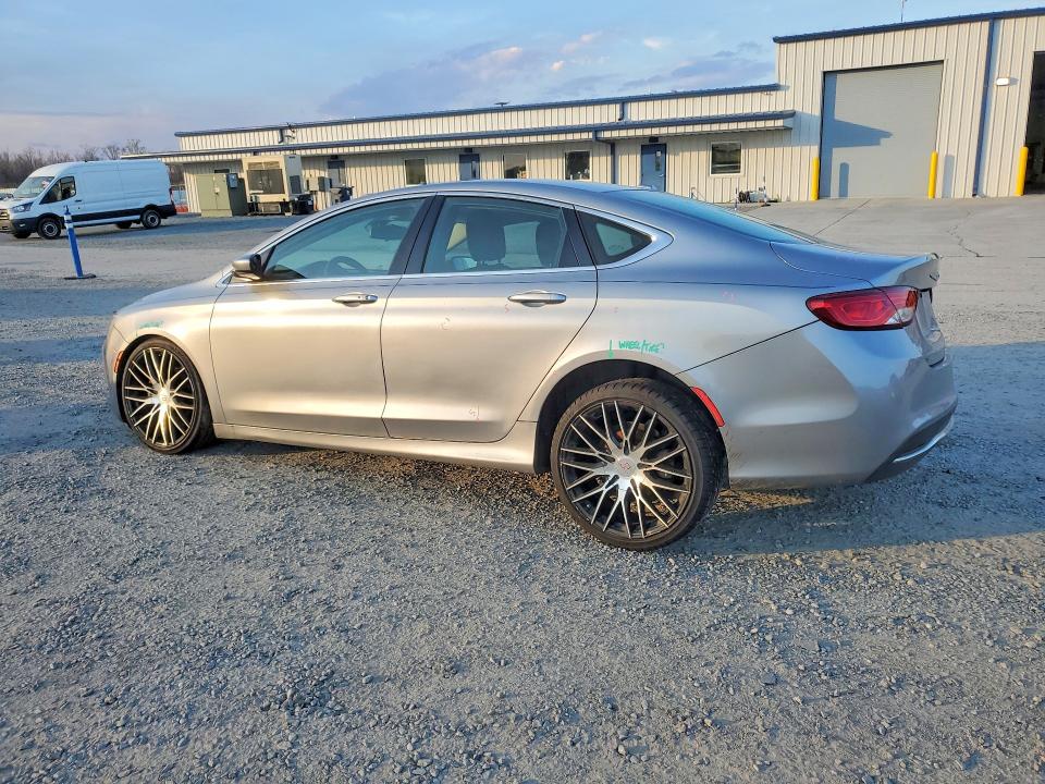 2015 Chrysler 200 მანქანა იყიდება აუქციონზე, vin: 1C3CCCAB2FN636781, აუქციონის ნომერი: 41618826
