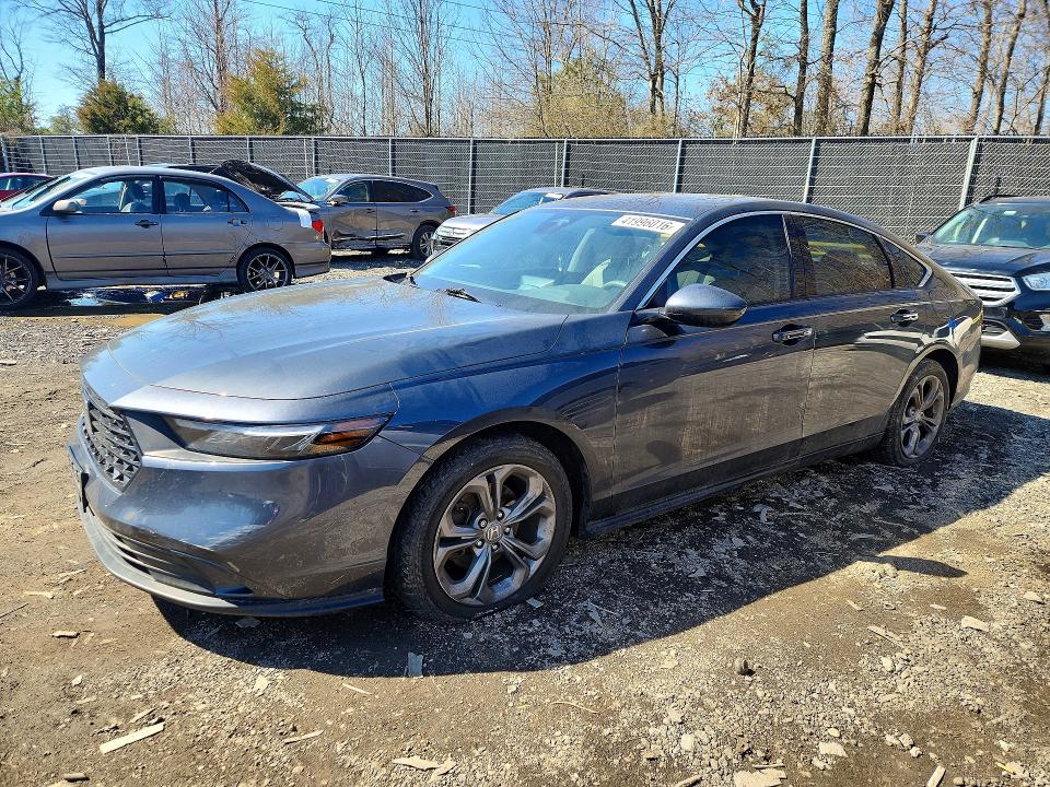 Продажа на аукционе авто 2024 Honda Accord, vin: 1HGCY1F39RA038610, номер лота: 41996016