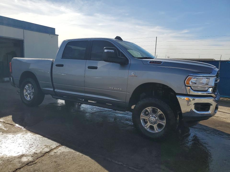 41638096 :رقم المزاد ، 3C6UR5DL5RG390697 vin ، 2024 Ram 2500 مزاد بيع