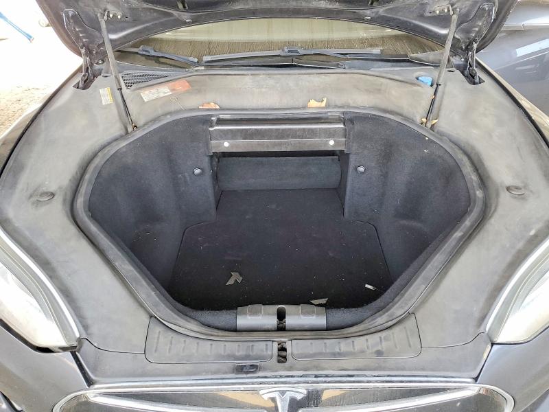 41760316 :رقم المزاد ، 5YJSA1H17EFP61285 vin ، 2014 Tesla Model S مزاد بيع