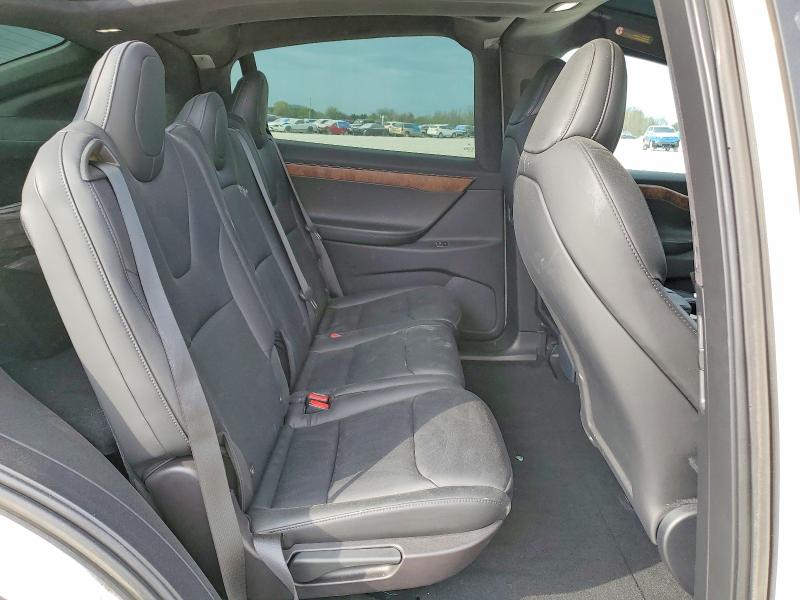 48125086 :رقم المزاد ، 5YJXCDE29LF305185 vin ، 2020 Tesla Model X مزاد بيع