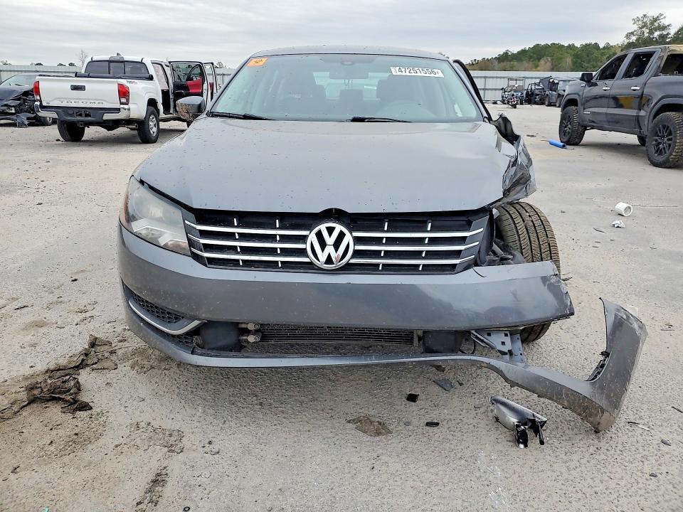 47251556 :رقم المزاد ، 1VWAT7A39FC094283 vin ، 2015 Volkswagen Passat مزاد بيع