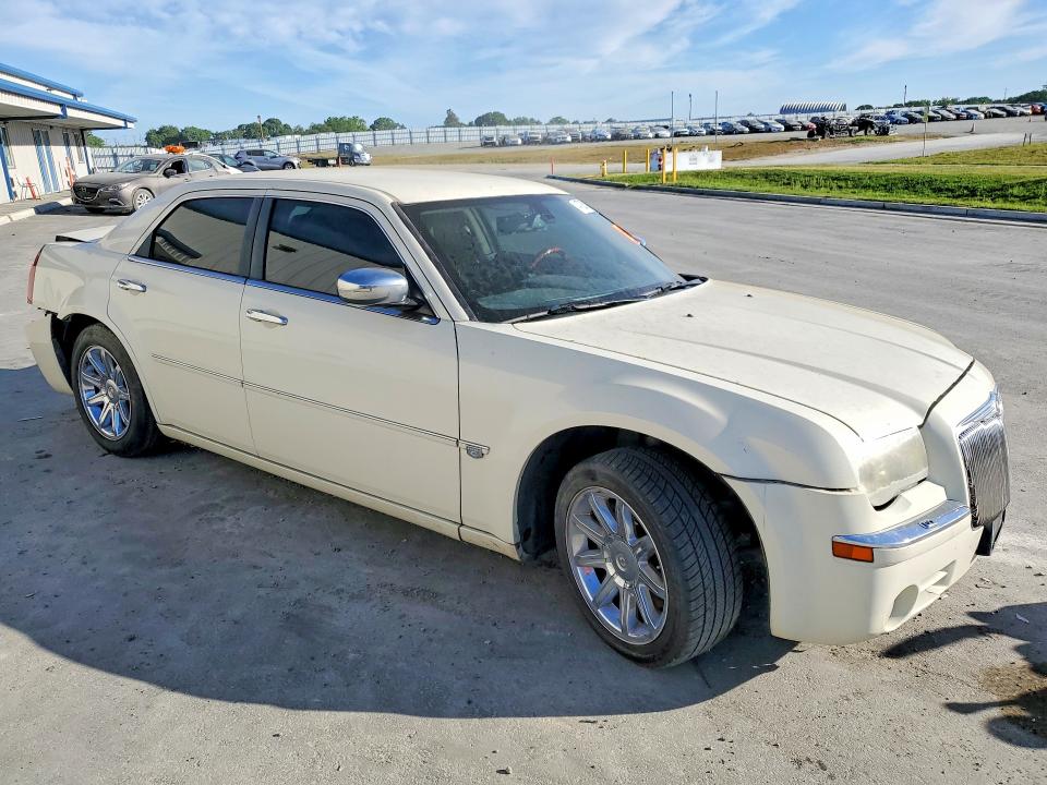 2006 Chrysler 300c მანქანა იყიდება აუქციონზე, vin: 2C3LA63H36H242658, აუქციონის ნომერი: 47267186