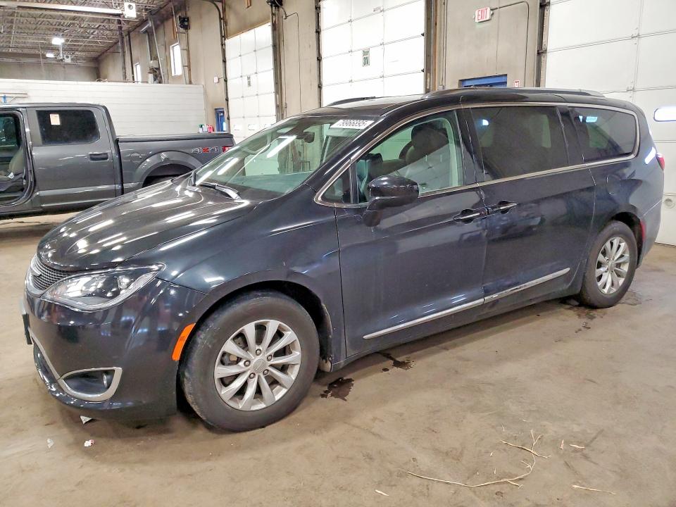 Продажа на аукционе авто 2018 Chrysler Pacifica, vin: 2C4RC1BG2JR234811, номер лота: 79966895
