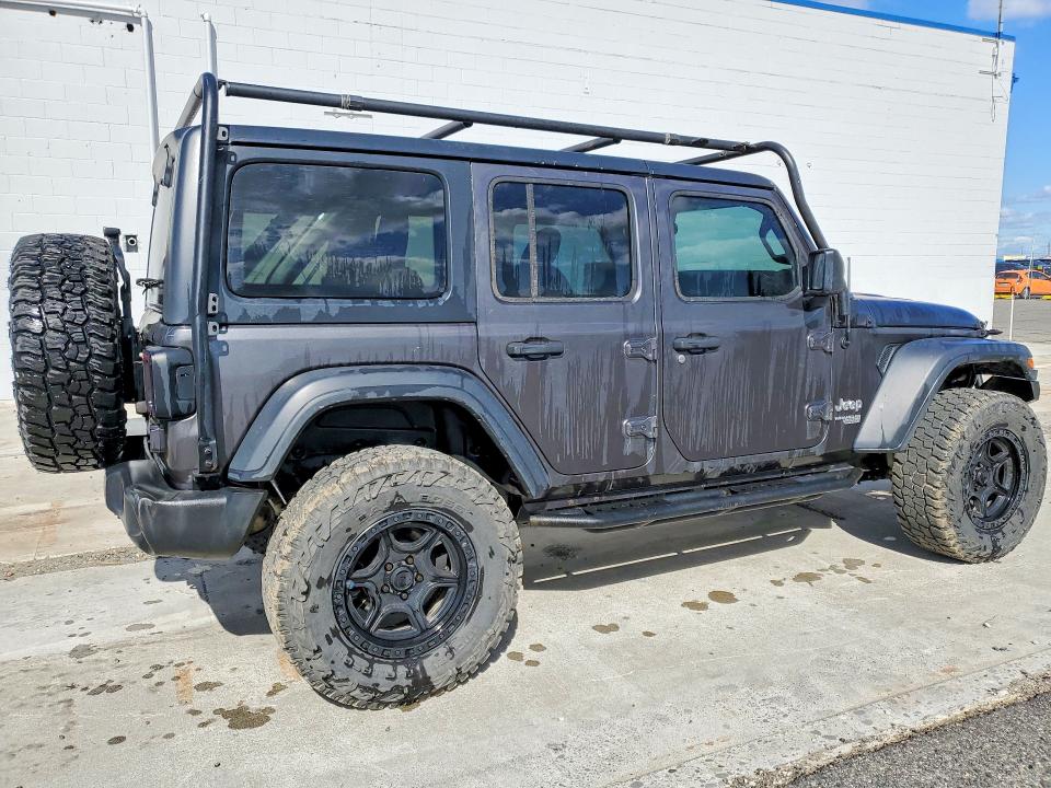 79676705 :رقم المزاد ، 1C4HJXDGXJW198987 vin ، 2018 Jeep Wrangler Unlimited مزاد بيع