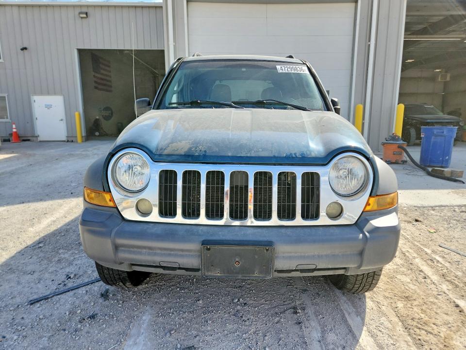 47299836 :رقم المزاد ، 1J4GL48K15W551295 vin ، 2005 Jeep Liberty مزاد بيع