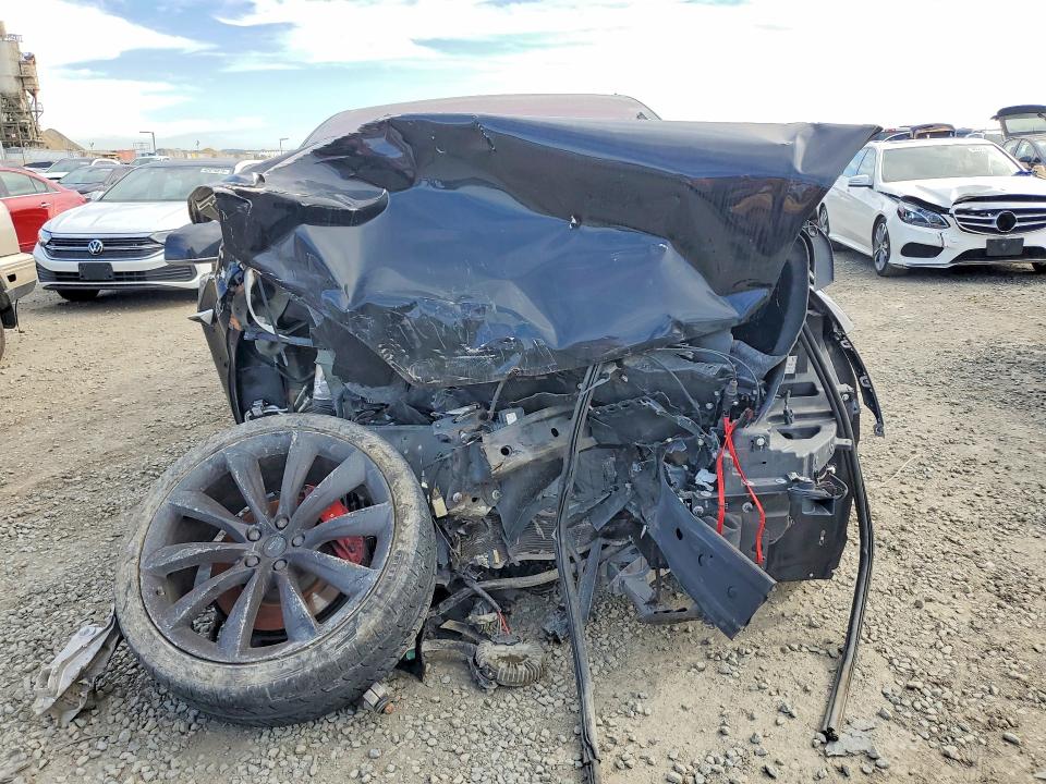 Продажа на аукционе авто 2018 Tesla Model X, vin: 5YJXCBE49JF142945, номер лота: 46189786