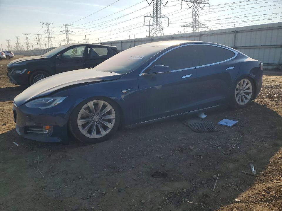 79196665 :رقم المزاد ، 5YJSA1E22HF200395 vin ، 2017 Tesla Model S مزاد بيع