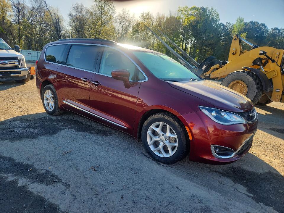 Продаж на аукціоні авто 2017 Chrysler Pacifica, vin: 2C4RC1BGXHR730093, номер лоту: 45992406