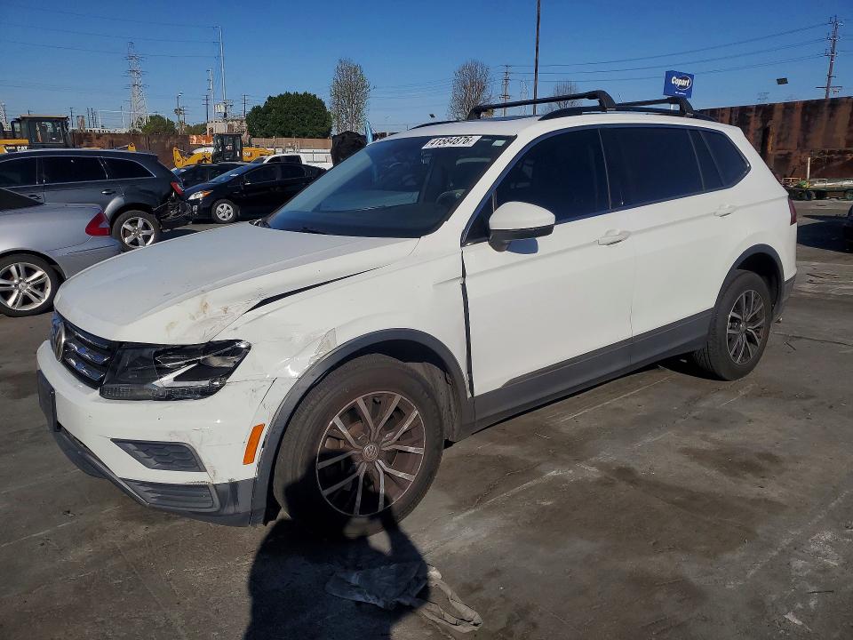 41584876 :رقم المزاد ، 3VV3B7AX4JM214677 vin ، 2018 Volkswagen Tiguan مزاد بيع