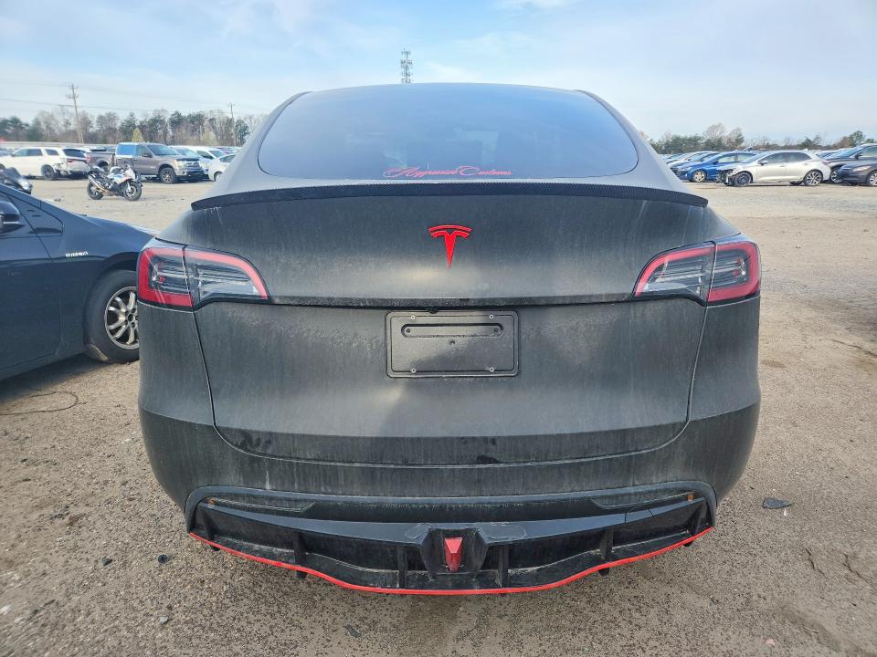 2024 Tesla Model Y მანქანა იყიდება აუქციონზე, vin: 7SAYGDEEXRA262097, აუქციონის ნომერი: 79130035