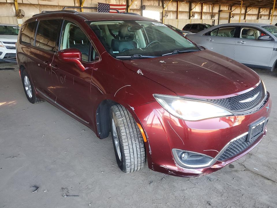 47570796 :رقم المزاد ، 2C4RC1BG4JR110118 vin ، 2018 Chrysler Pacifica مزاد بيع