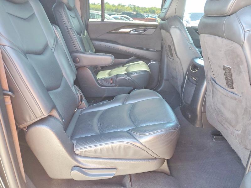 46631506 :رقم المزاد ، 1GYS4KKJ0GR422476 vin ، 2016 Cadillac Escalade مزاد بيع