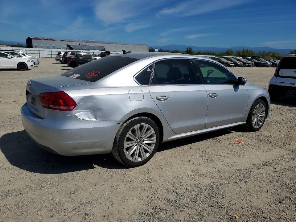 2015 Volkswagen Passat მანქანა იყიდება აუქციონზე, vin: 1VWBV7A34FC046009, აუქციონის ნომერი: 47474126