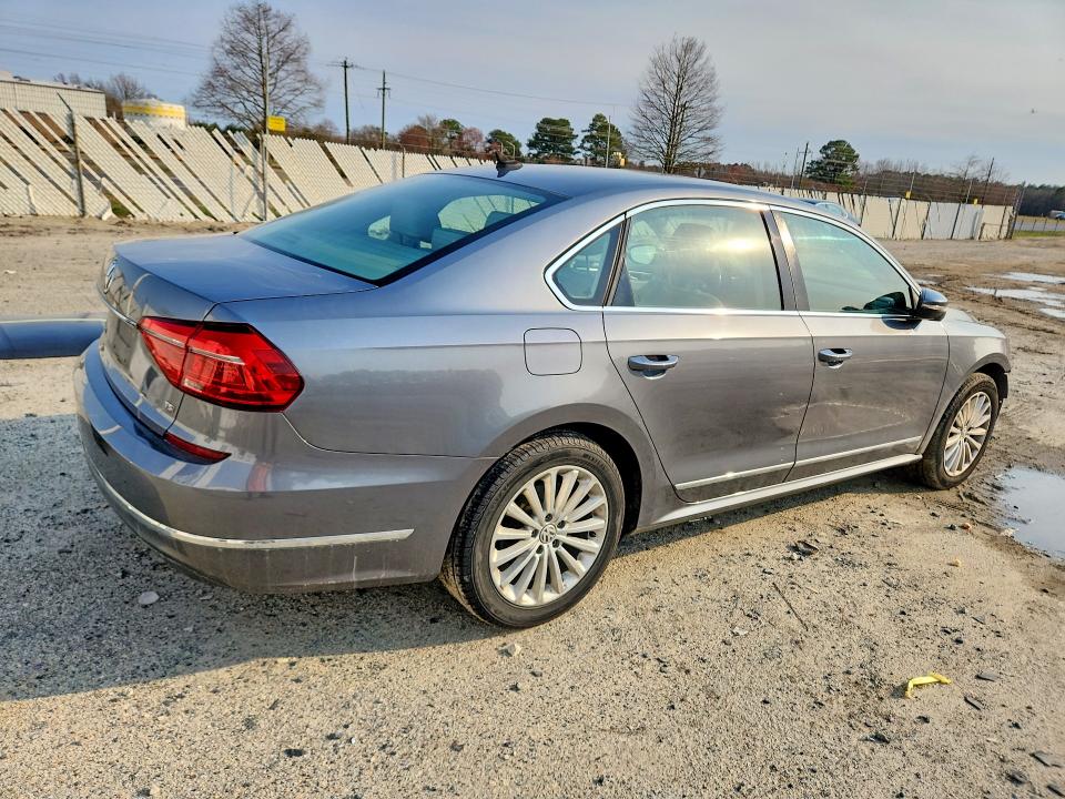 2016 Volkswagen Passat მანქანა იყიდება აუქციონზე, vin: 1VWBT7A34GC063576, აუქციონის ნომერი: 45705646