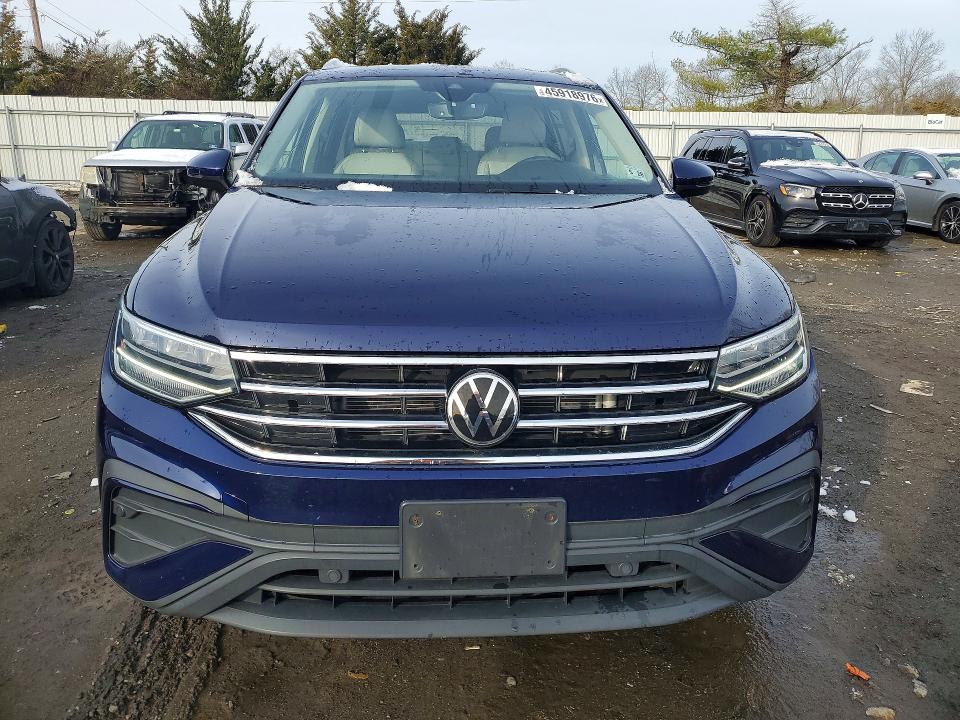 Продажа на аукционе авто 2023 Volkswagen Tiguan, vin: 3VVMB7AX7PM070104, номер лота: 45918976